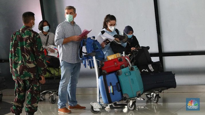 5 Mei 2021                                                
                                                
                                                    Heboh 117 WN India Masuk RI, Ini Penjelasan Kantor Imigrasi