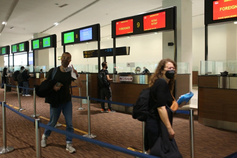 Penjamin Wajib Simak! Ini Prosedur Alih Status menjadi Izin Tinggal Terbatas