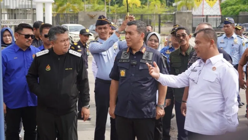 Tinjau Perbatasan Indonesia-Malaysia, Dirjen Imigrasi Tegaskan Komitmen Pencegahan TPPO terhadap Warga Negara Indonesia