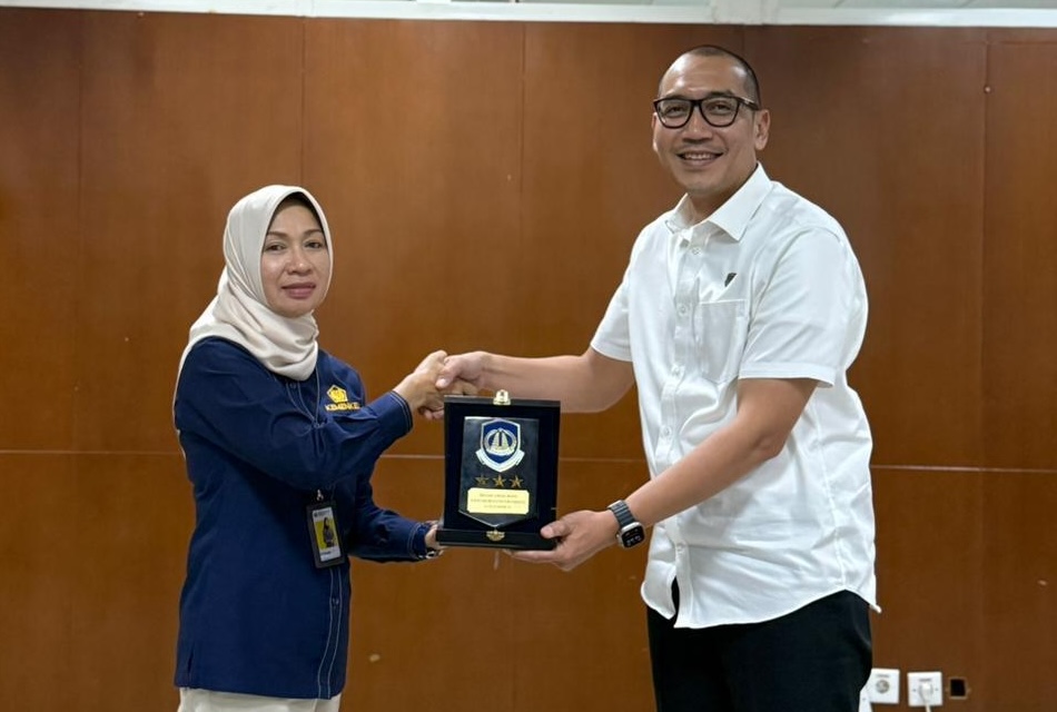 2 Okt 2025                    
                    
                        Ditjen Imigrasi Lakukan Studi Tiru ke Ditjen Pajak Untuk Tingkatkan Profesionali...