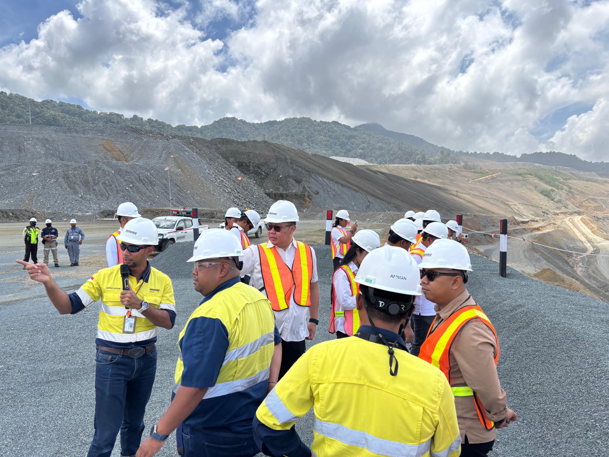 Satgas Patroli Imigrasi Wilayah Pertambangan dan Industri Periksa 1.698 TKA di NTB